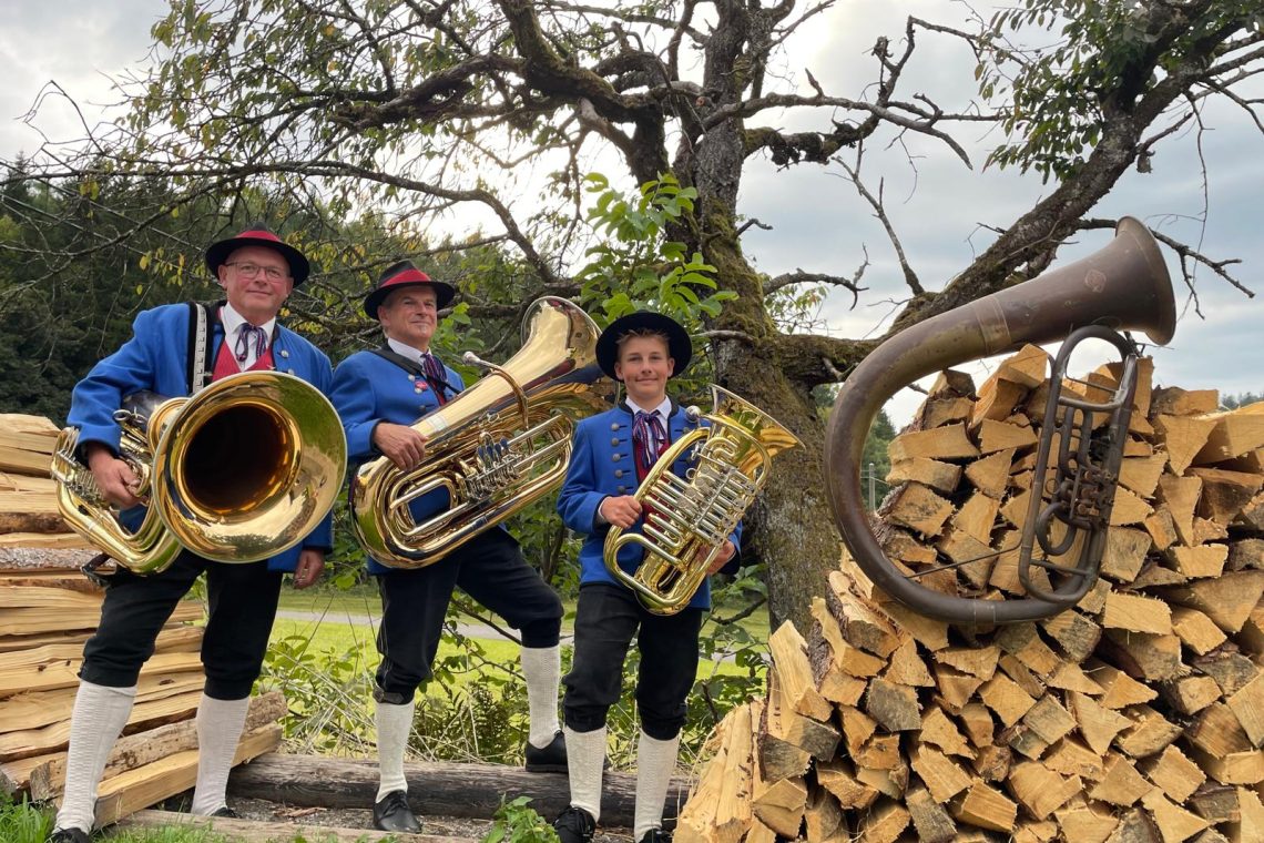 WhatsApp Image 2025-11-16 at 13.31.00 (1)