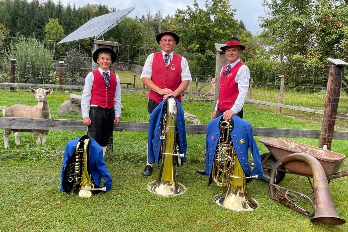 WhatsApp Image 2025-11-16 at 13.31.00 (2)